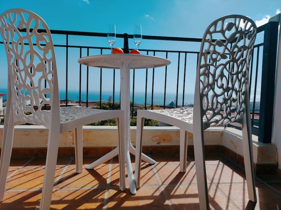 Private Pool 'Villa Vibe Tenerife' Sunset & Ocean View Chayofa Exteriör bild